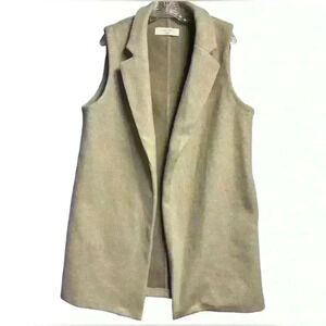 Love tree tan sleeveless trench coat women’s‎ size Large